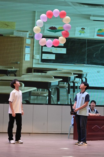 2025年5月13日郑州市第五高级中学社团嘉年华暨第二届科创文化节《问天九章，把神话装进苍穹》节目